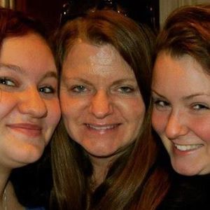 Meet your Posher, Lois